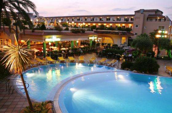 4 Sterne  sommerreisen Guitart Central Park Aqua Resort in Lloret de Mar